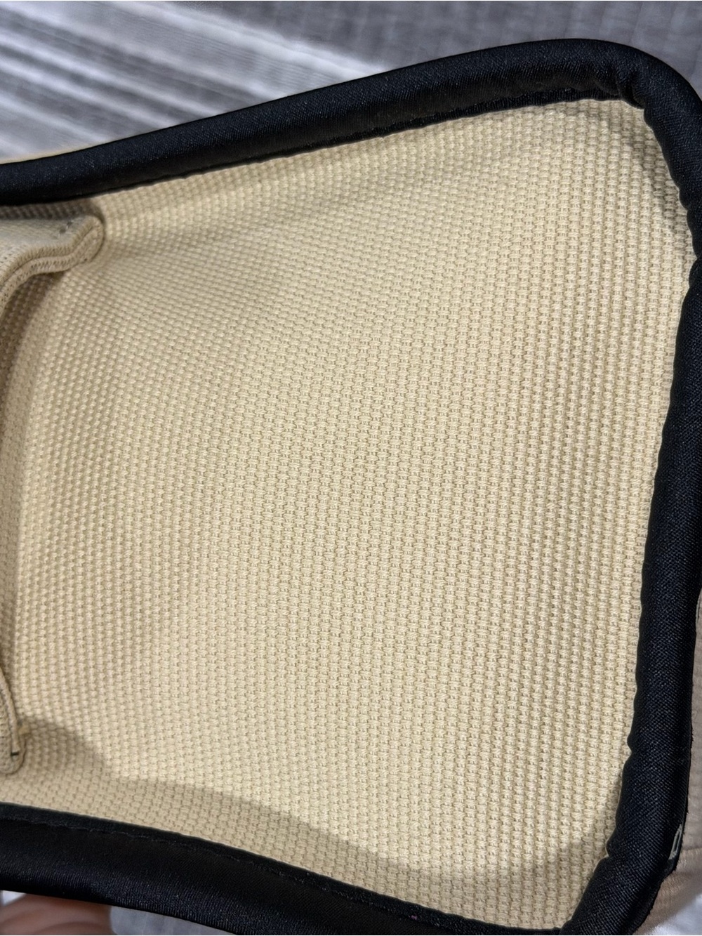 Marc Jacobs Beige Canvas Tote with Black Lettering - Picture 3 of 8